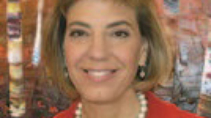 Headshot of Jennifer Laszlo Mizrahi