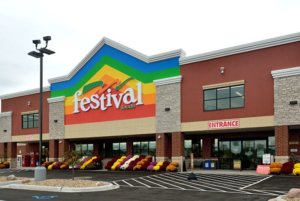 The outside of Festival Foods' 67,000-square-foot store in Hales Corners