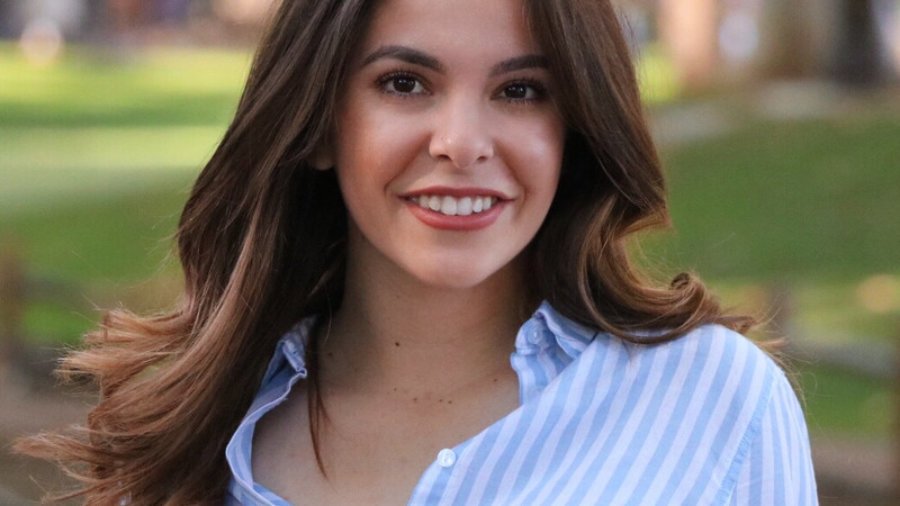 Kelley Cape smiling headshot