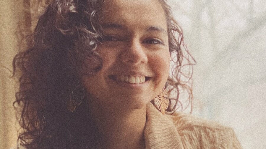Isabella Vargas smiling headshot