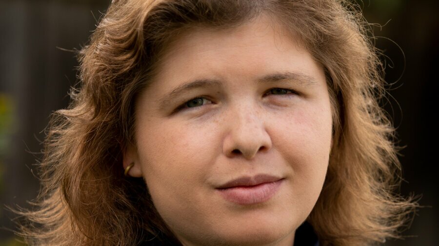 Theresa Soares headshot