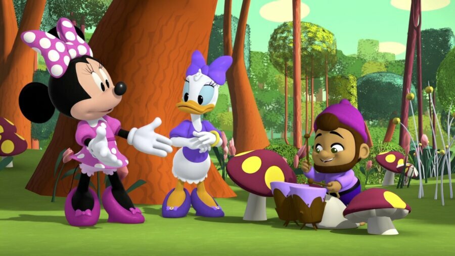 Minnie Mouse, Daisy Duck and Fin in a scene from Mickey Mouse Funhouse