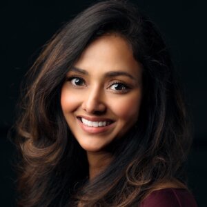 Nina Mahesh headshot