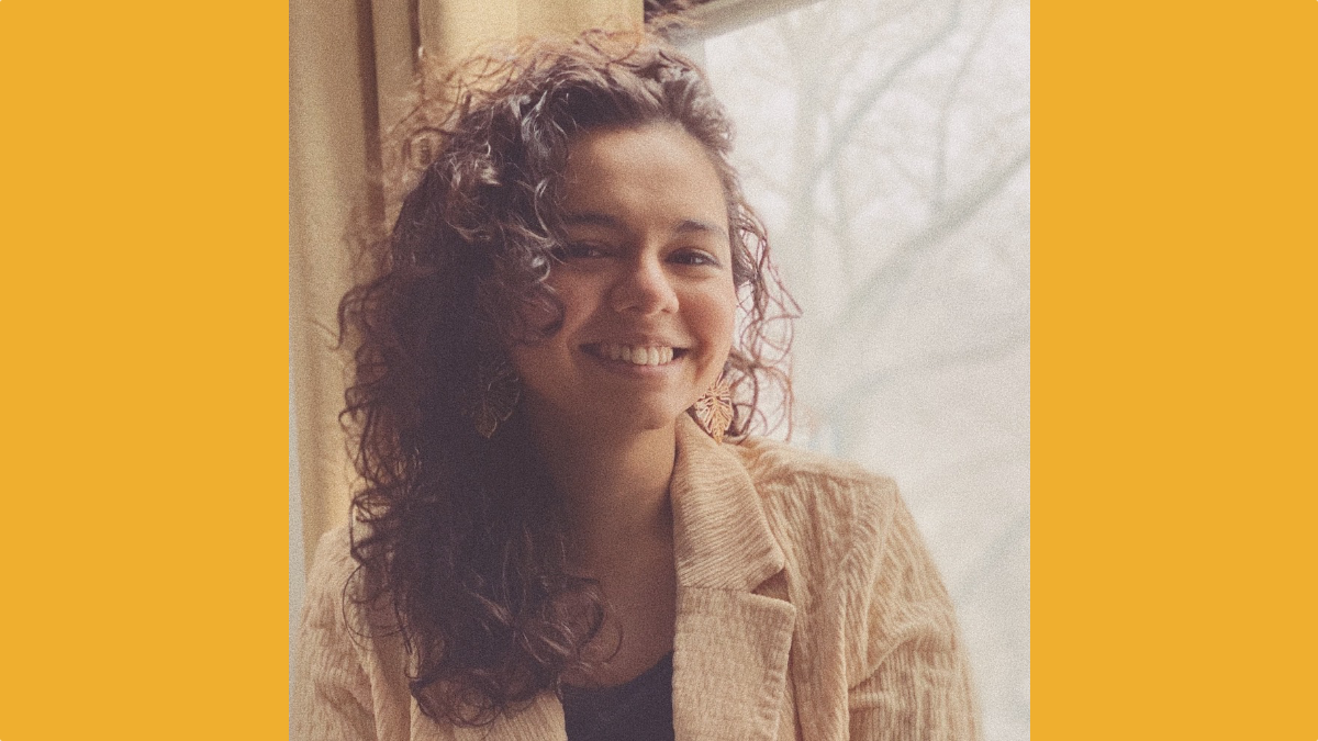 Isabella Vargas smiling headshot