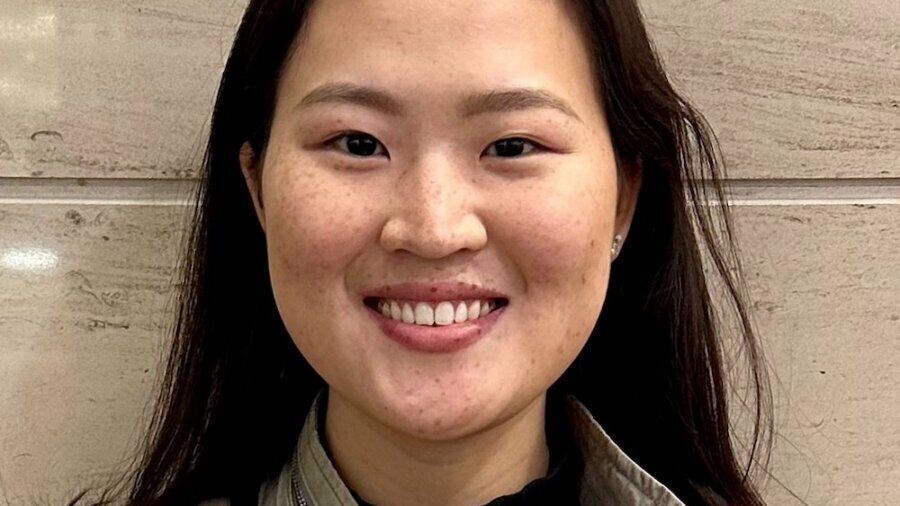 Elizabeth Kim smiling headshot