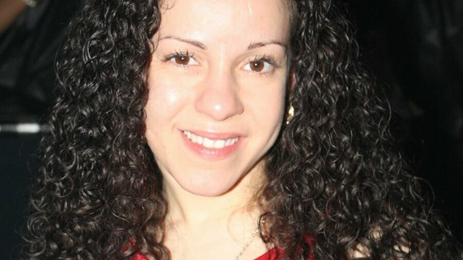Sarah Vazquez smiling headshot