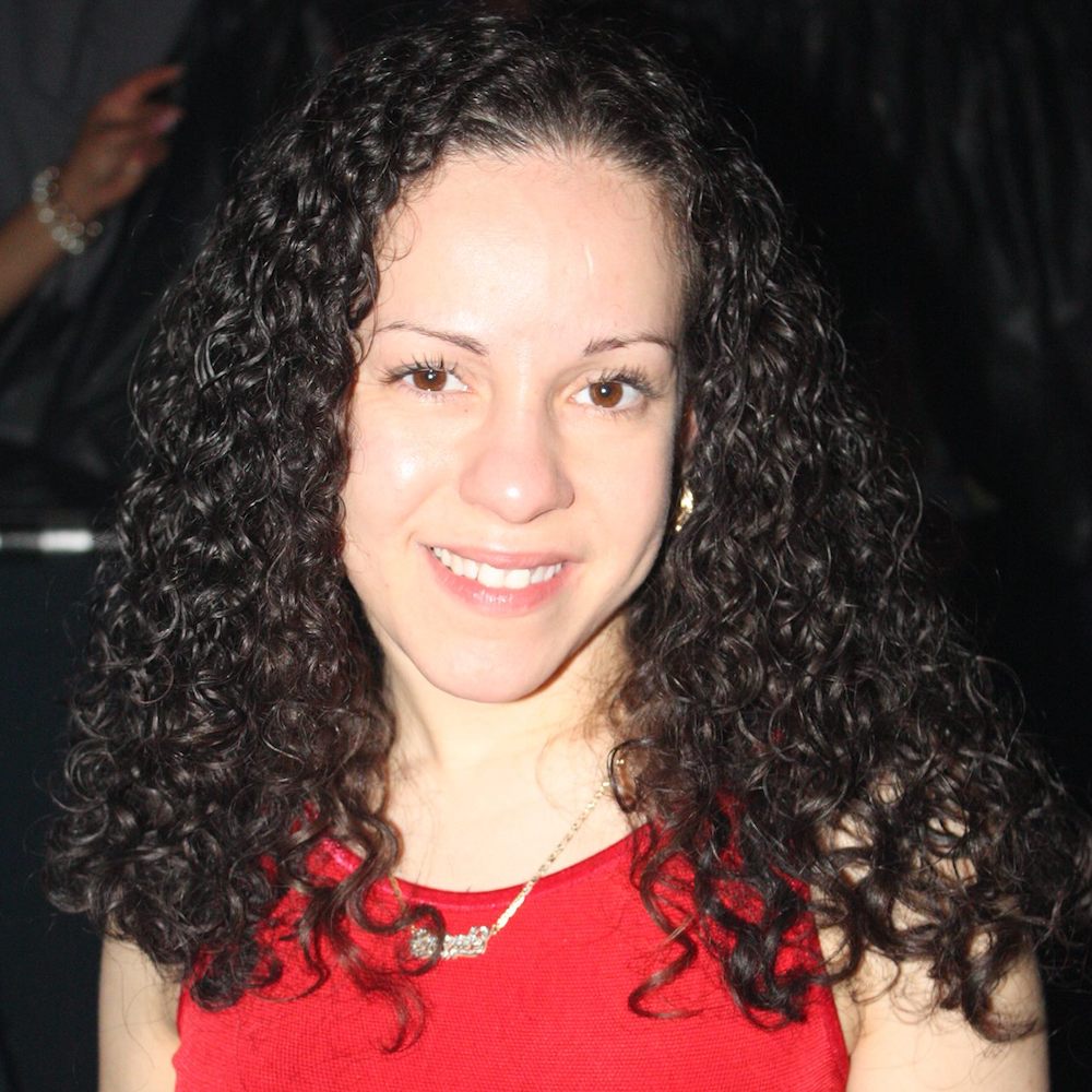 Sarah Vazquez smiling headshot