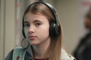 Deaf Actress Shaylee Mansfield Shines in “The Company You Keep”
