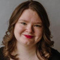 Julia Ralenkotter smiling headshot