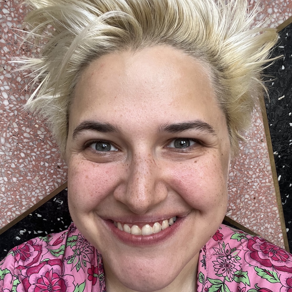 Rae Greenhoe smiling headshot