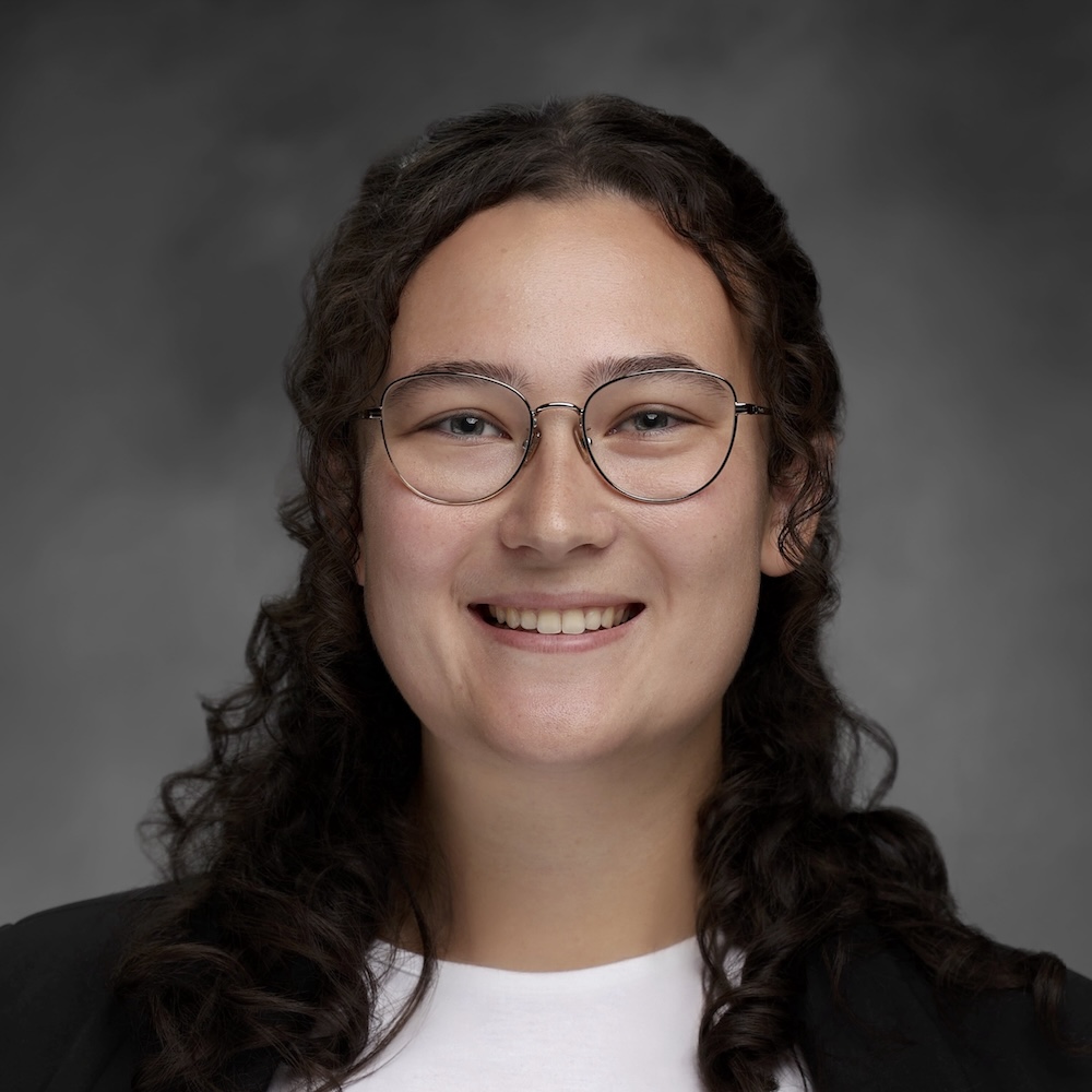 Ruth Kraus smiling headshot