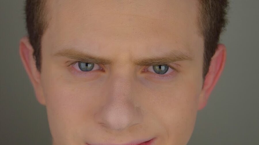 Sam Tracton headshot