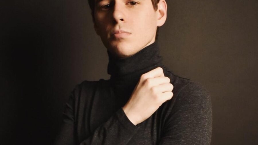 Vincent De Milo headshot